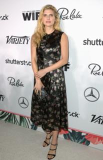 Lake Bell feet photo thumbnail