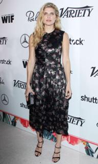 Lake Bell feet photo thumbnail