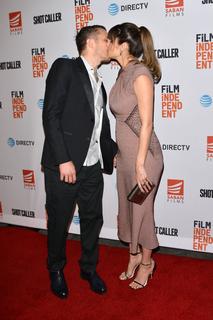 Lake Bell feet photo thumbnail