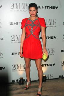 Lake Bell feet photo thumbnail
