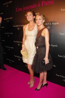 Lake Bell feet photo thumbnail