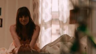 Lake Bell feet photo thumbnail