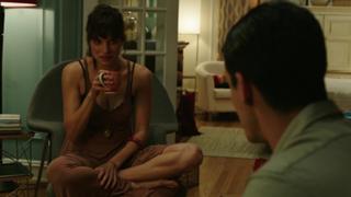 Lake Bell feet photo thumbnail