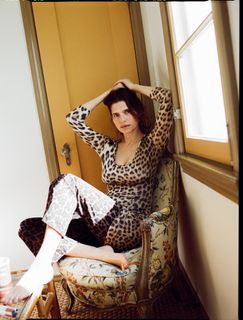 Lake Bell feet photo 3