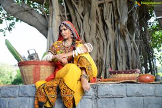 Lakshmi Manchu feet photo 12