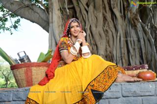 Lakshmi Manchu feet photo 11