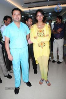 Lakshmi Manchu feet photo 1