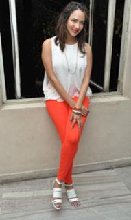 Lakshmi Manchu feet photo 10