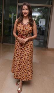 Lakshmi Manchu feet photo 1