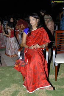 Lakshmi Manchu feet photo 3