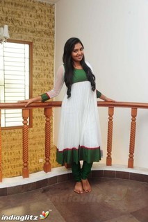 Lakshmi Menon feet photo 7