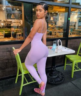 Lala Baptiste feet photo thumbnail