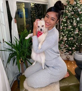 Lala Baptiste feet photo thumbnail