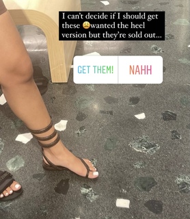 Lala Baptiste feet photo thumbnail