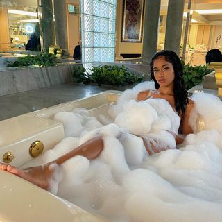 Lala Baptiste feet photo thumbnail