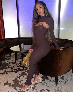 Lala Baptiste feet photo thumbnail