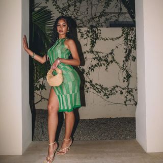 Lala Baptiste feet photo thumbnail