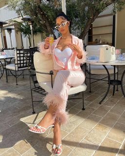 Lala Baptiste feet photo thumbnail