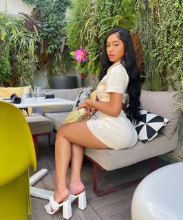 Lala Baptiste feet photo thumbnail