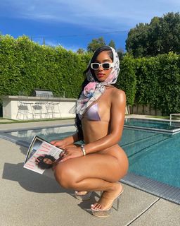 Lala Baptiste feet photo thumbnail