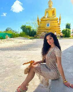 Lala Baptiste feet photo thumbnail