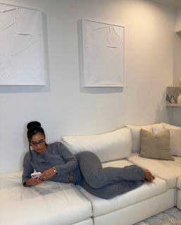 Lala Baptiste feet photo thumbnail