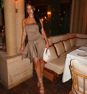 Lala Baptiste feet photo thumbnail