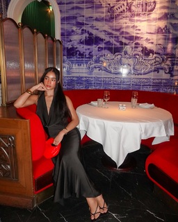 Lala Baptiste feet photo thumbnail