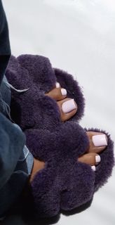 Lala Baptiste feet photo thumbnail