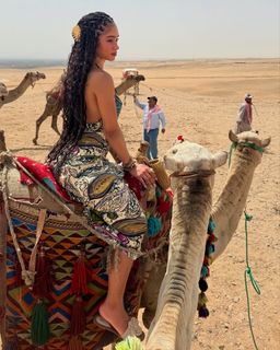 Lala Baptiste feet photo thumbnail