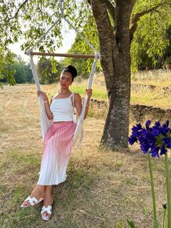 Lala Baptiste feet photo thumbnail