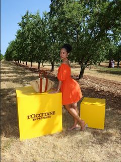 Lala Baptiste feet photo thumbnail