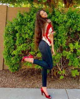 Lala Sadii feet photo 1