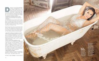 Lali Espósito feet photo thumbnail