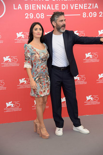 Lali Espósito feet photo thumbnail