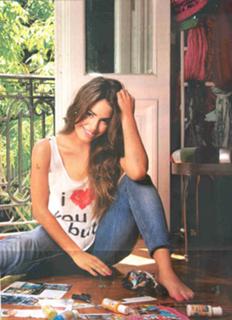 Lali Espósito feet photo thumbnail