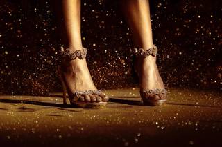 Lali Espósito feet photo thumbnail