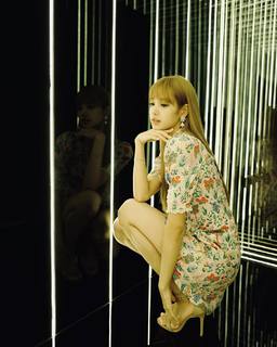 Lalisa Manoban feet photo thumbnail