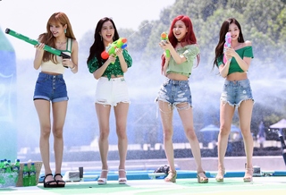 Lalisa Manoban feet photo thumbnail