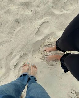 Lalisa Manoban feet photo thumbnail