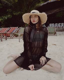 Lalisa Manoban feet photo thumbnail