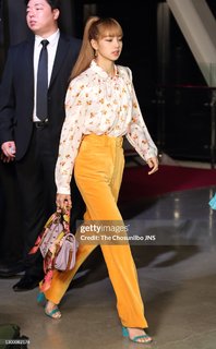 Lalisa Manoban feet photo thumbnail