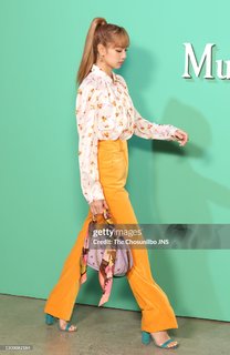 Lalisa Manoban feet photo thumbnail