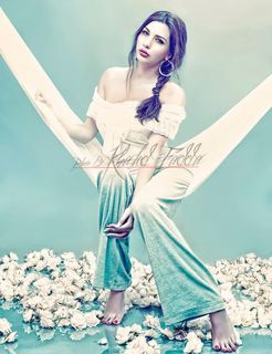 Lamitta Frangieh feet photo thumbnail