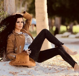 Lamitta Frangieh feet photo thumbnail
