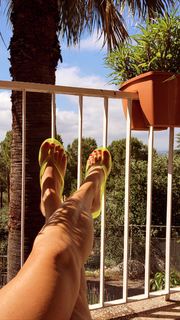 Lamitta Frangieh feet photo thumbnail