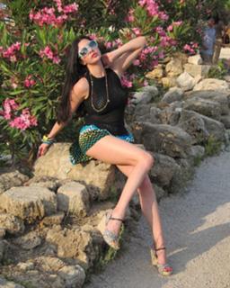 Lamitta Frangieh feet photo thumbnail