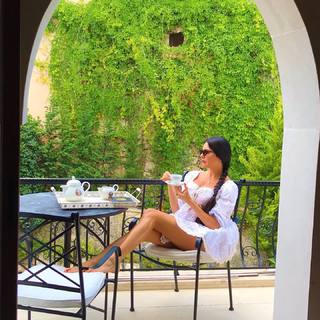 Lamitta Frangieh feet photo thumbnail