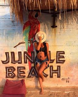 Lamitta Frangieh feet photo thumbnail