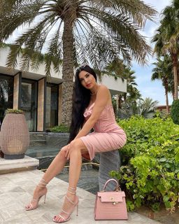 Lamitta Frangieh feet photo thumbnail